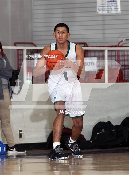 Thumbnail 3 in Pasadena vs. Angelton (McDonald's Texas Invitational) photogallery.