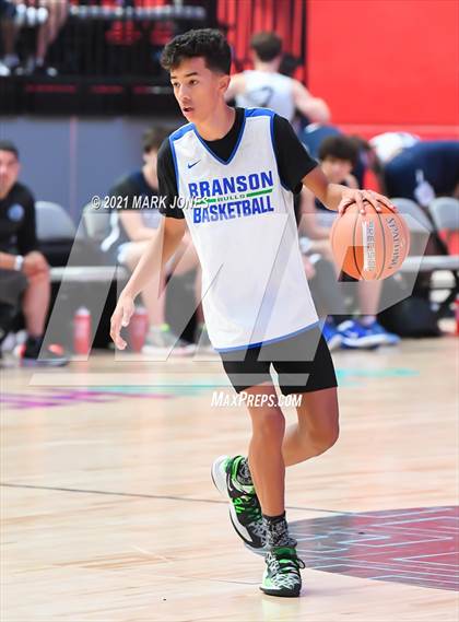Thumbnail 3 in Branson vs, Saugus - Section 7 Basketball Tournament photogallery.