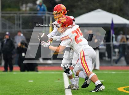 Thumbnail 2 in Kamiakin @ Sumner (WIAA 4A Round 1) photogallery.
