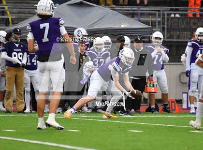 Thumbnail 2 in Kamiakin @ Sumner (WIAA 4A Round 1) photogallery.