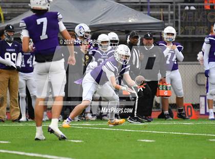 Thumbnail 1 in Kamiakin @ Sumner (WIAA 4A Round 1) photogallery.