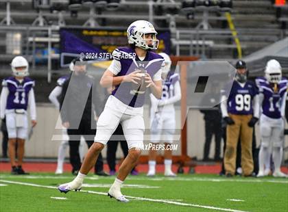 Thumbnail 3 in Kamiakin @ Sumner (WIAA 4A Round 1) photogallery.