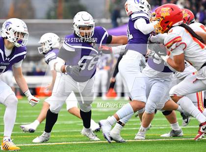 Thumbnail 1 in Kamiakin @ Sumner (WIAA 4A Round 1) photogallery.