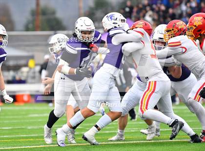 Thumbnail 2 in Kamiakin @ Sumner (WIAA 4A Round 1) photogallery.