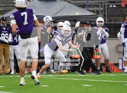 Thumbnail 3 in Kamiakin @ Sumner (WIAA 4A Round 1) photogallery.