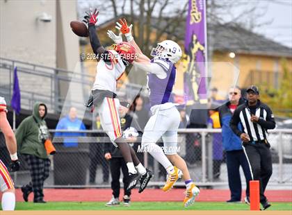 Thumbnail 3 in Kamiakin @ Sumner (WIAA 4A Round 1) photogallery.