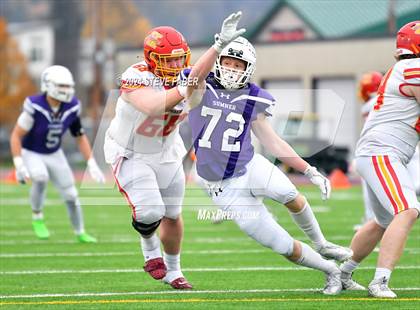 Thumbnail 3 in Kamiakin @ Sumner (WIAA 4A Round 1) photogallery.