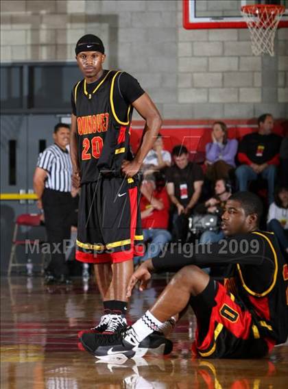 Thumbnail 3 in De La Salle vs. Dominguez (Nike Extravaganza) photogallery.