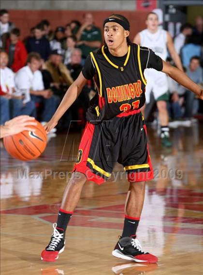 Thumbnail 3 in De La Salle vs. Dominguez (Nike Extravaganza) photogallery.