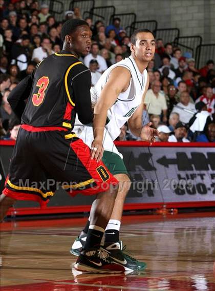 Thumbnail 3 in De La Salle vs. Dominguez (Nike Extravaganza) photogallery.