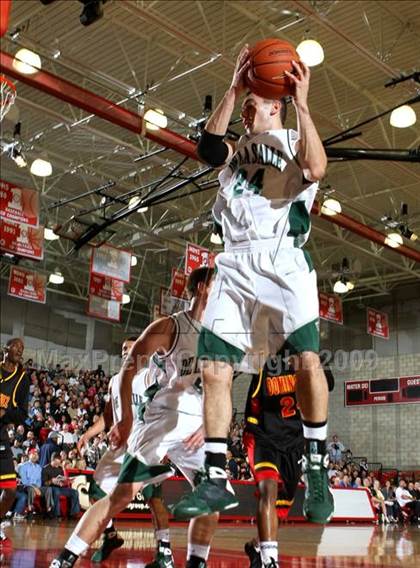 Thumbnail 1 in De La Salle vs. Dominguez (Nike Extravaganza) photogallery.