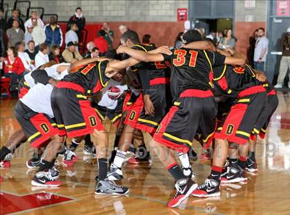 Thumbnail 2 in De La Salle vs. Dominguez (Nike Extravaganza) photogallery.