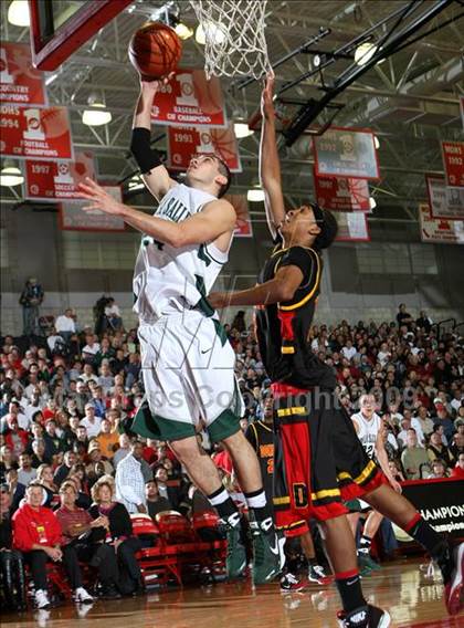 Thumbnail 2 in De La Salle vs. Dominguez (Nike Extravaganza) photogallery.