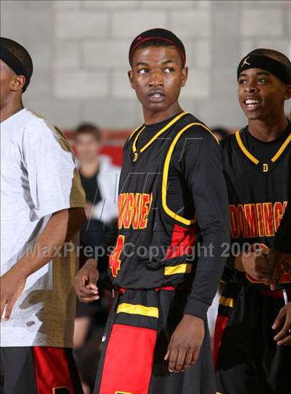 Thumbnail 1 in De La Salle vs. Dominguez (Nike Extravaganza) photogallery.