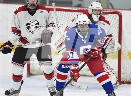 Thumbnail 2 in Glastonbury vs. New Canaan (CIAC DI Quarterfinal) photogallery.