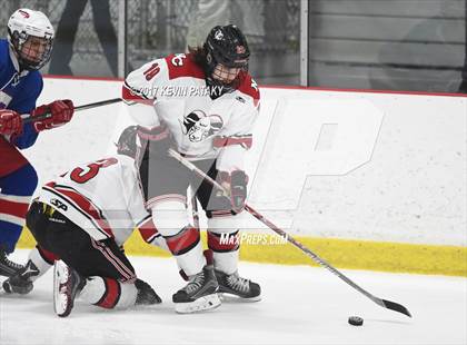 Thumbnail 2 in Glastonbury vs. New Canaan (CIAC DI Quarterfinal) photogallery.