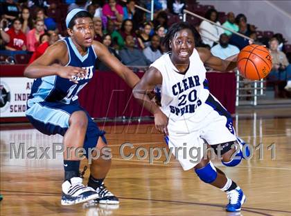 Thumbnail 3 in Clear Springs vs. Alief Elsik (5A Region III Semifinal) photogallery.