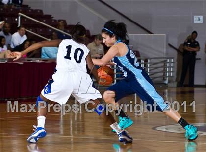 Thumbnail 2 in Clear Springs vs. Alief Elsik (5A Region III Semifinal) photogallery.