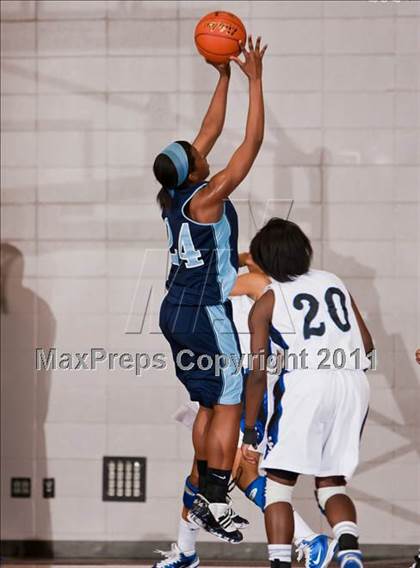 Thumbnail 1 in Clear Springs vs. Alief Elsik (5A Region III Semifinal) photogallery.