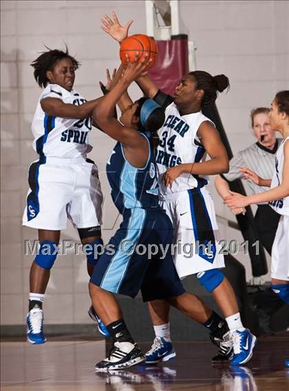 Thumbnail 1 in Clear Springs vs. Alief Elsik (5A Region III Semifinal) photogallery.