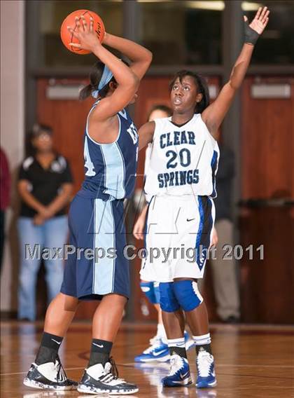 Thumbnail 3 in Clear Springs vs. Alief Elsik (5A Region III Semifinal) photogallery.