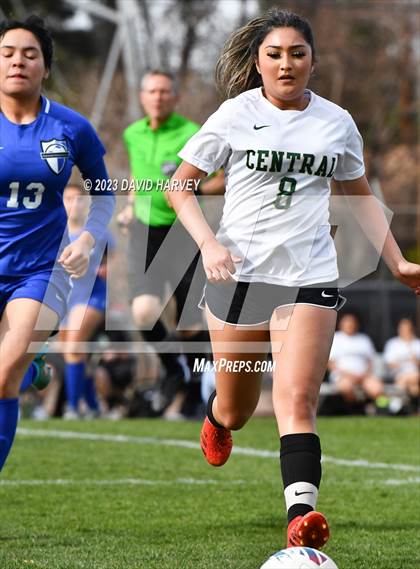 Thumbnail 3 in Aurora Central vs Alameda photogallery.