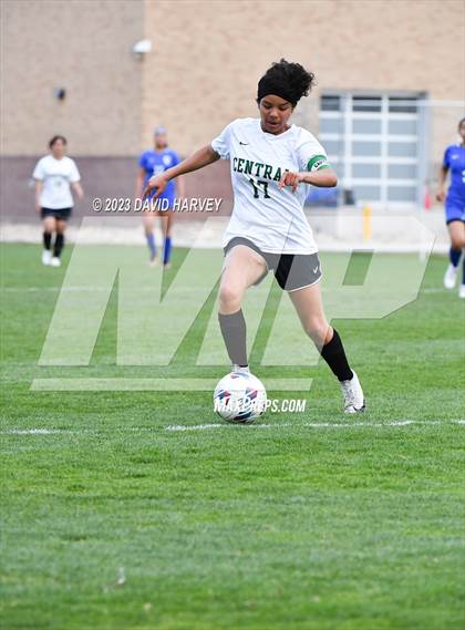 Thumbnail 3 in Aurora Central vs Alameda photogallery.