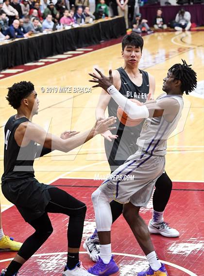 Thumbnail 3 in Montverde Academy vs. Sierra Canyon (Spalding Hoophall Classic) photogallery.