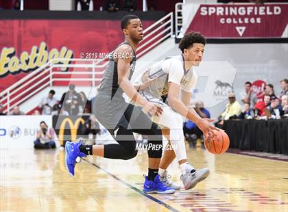 Thumbnail 1 in Montverde Academy vs. Sierra Canyon (Spalding Hoophall Classic) photogallery.