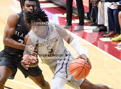 Thumbnail 3 in Montverde Academy vs. Sierra Canyon (Spalding Hoophall Classic) photogallery.