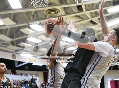 Thumbnail 3 in Montverde Academy vs. Sierra Canyon (Spalding Hoophall Classic) photogallery.
