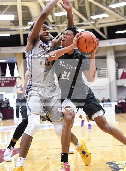 Thumbnail 3 in Montverde Academy vs. Sierra Canyon (Spalding Hoophall Classic) photogallery.