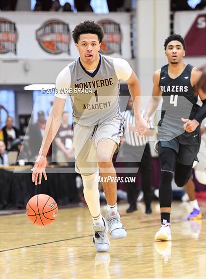 Thumbnail 2 in Montverde Academy vs. Sierra Canyon (Spalding Hoophall Classic) photogallery.
