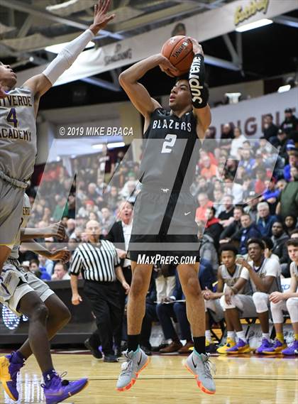Thumbnail 2 in Montverde Academy vs. Sierra Canyon (Spalding Hoophall Classic) photogallery.