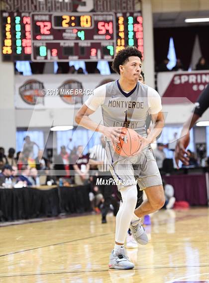 Thumbnail 2 in Montverde Academy vs. Sierra Canyon (Spalding Hoophall Classic) photogallery.