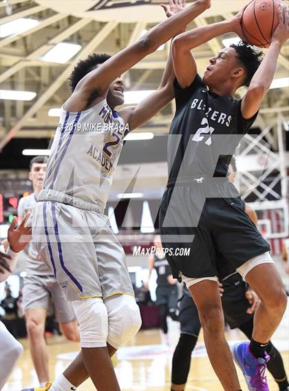 Thumbnail 1 in Montverde Academy vs. Sierra Canyon (Spalding Hoophall Classic) photogallery.