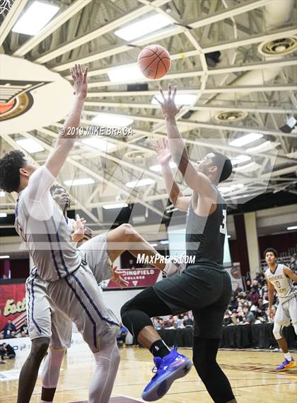 Thumbnail 1 in Montverde Academy vs. Sierra Canyon (Spalding Hoophall Classic) photogallery.