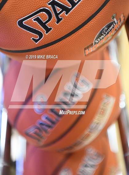 Thumbnail 3 in Montverde Academy vs. Sierra Canyon (Spalding Hoophall Classic) photogallery.