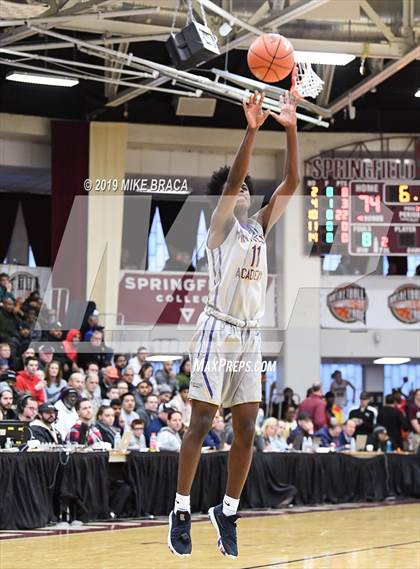Thumbnail 2 in Montverde Academy vs. Sierra Canyon (Spalding Hoophall Classic) photogallery.