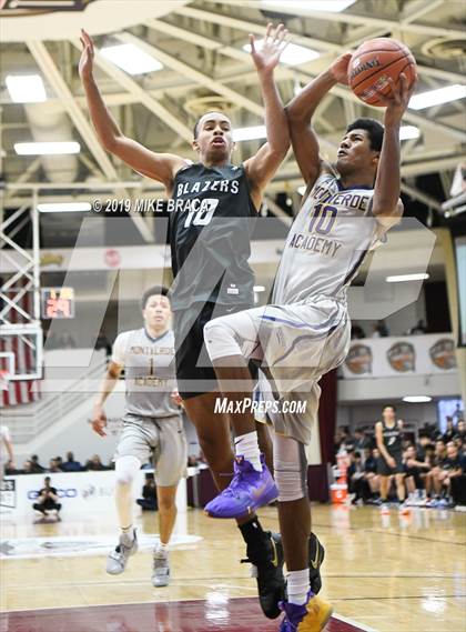 Thumbnail 2 in Montverde Academy vs. Sierra Canyon (Spalding Hoophall Classic) photogallery.