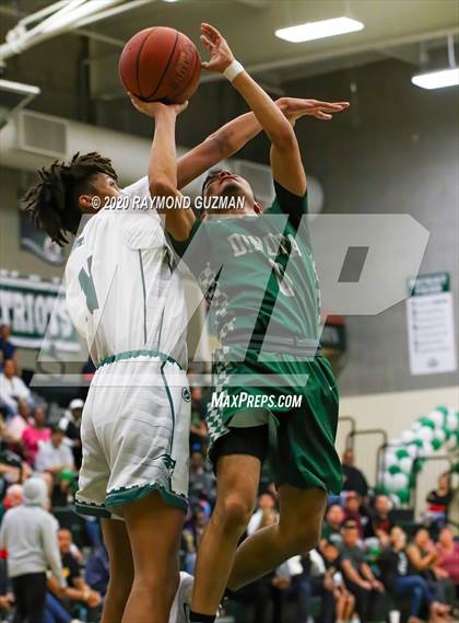 Thumbnail 1 in Dinuba @ Hoover (CIF Division 3-Central Section Quarterfinal) photogallery.