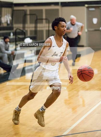 Thumbnail 1 in Lonoke vs Robinson photogallery.