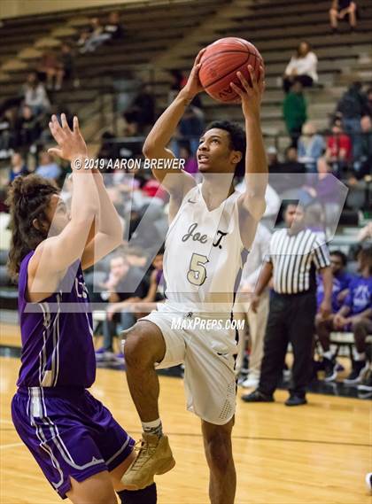 Thumbnail 2 in Lonoke vs Robinson photogallery.