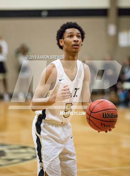 Thumbnail 1 in Lonoke vs Robinson photogallery.