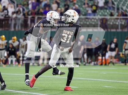 Thumbnail 3 in Lamar @ Bowie photogallery.