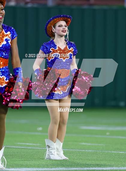 Thumbnail 1 in Lamar @ Bowie photogallery.