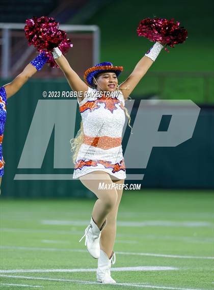 Thumbnail 1 in Lamar @ Bowie photogallery.