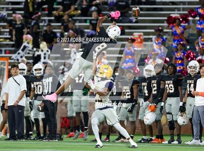 Thumbnail 2 in Lamar @ Bowie photogallery.