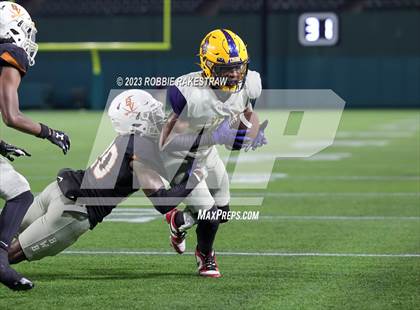 Thumbnail 1 in Lamar @ Bowie photogallery.