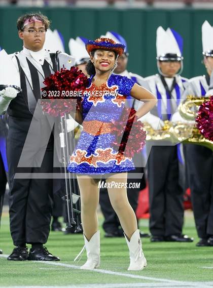 Thumbnail 2 in Lamar @ Bowie photogallery.